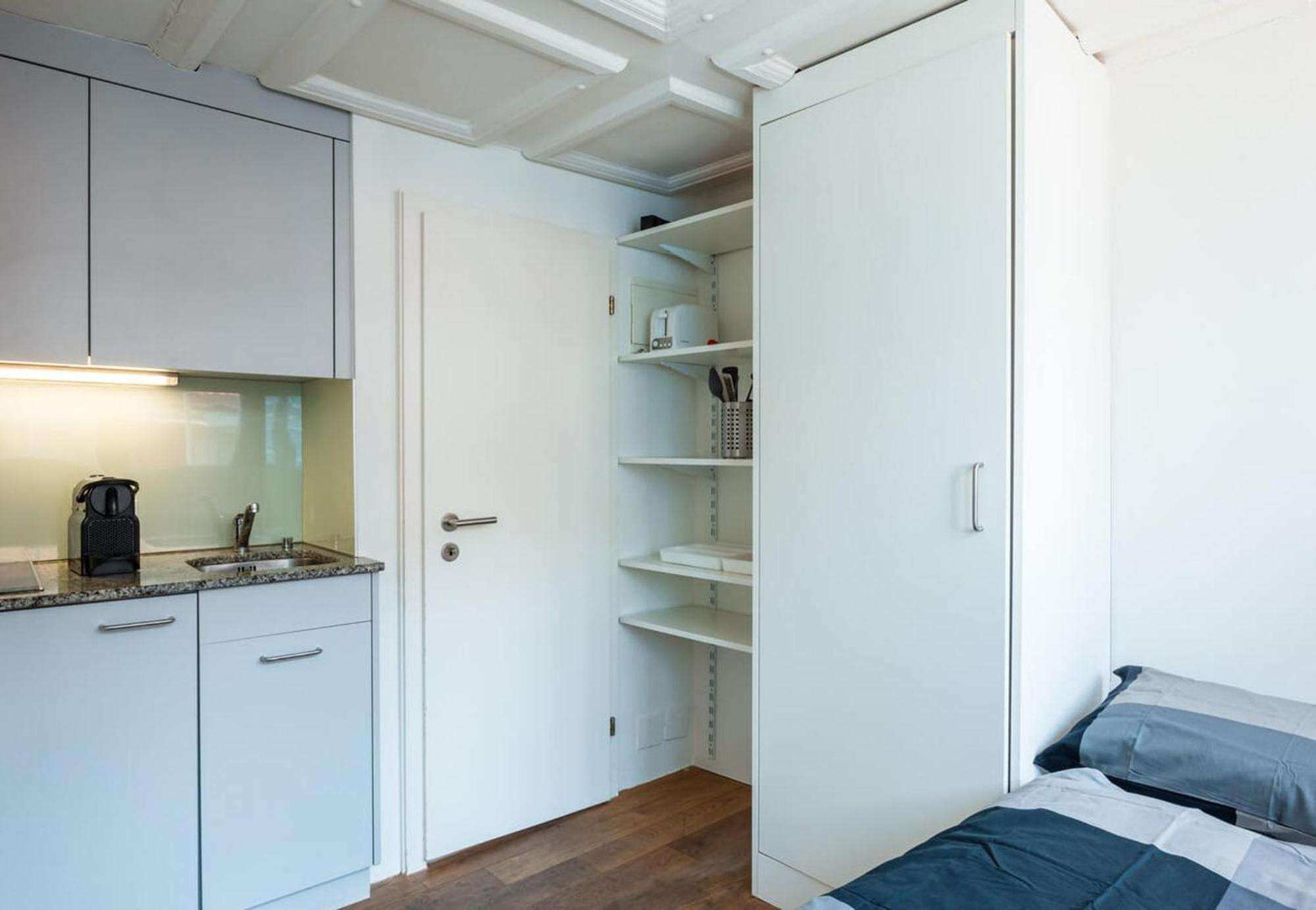 Hitrental Schmidgasse - Apartments ซูริก ภายนอก รูปภาพ