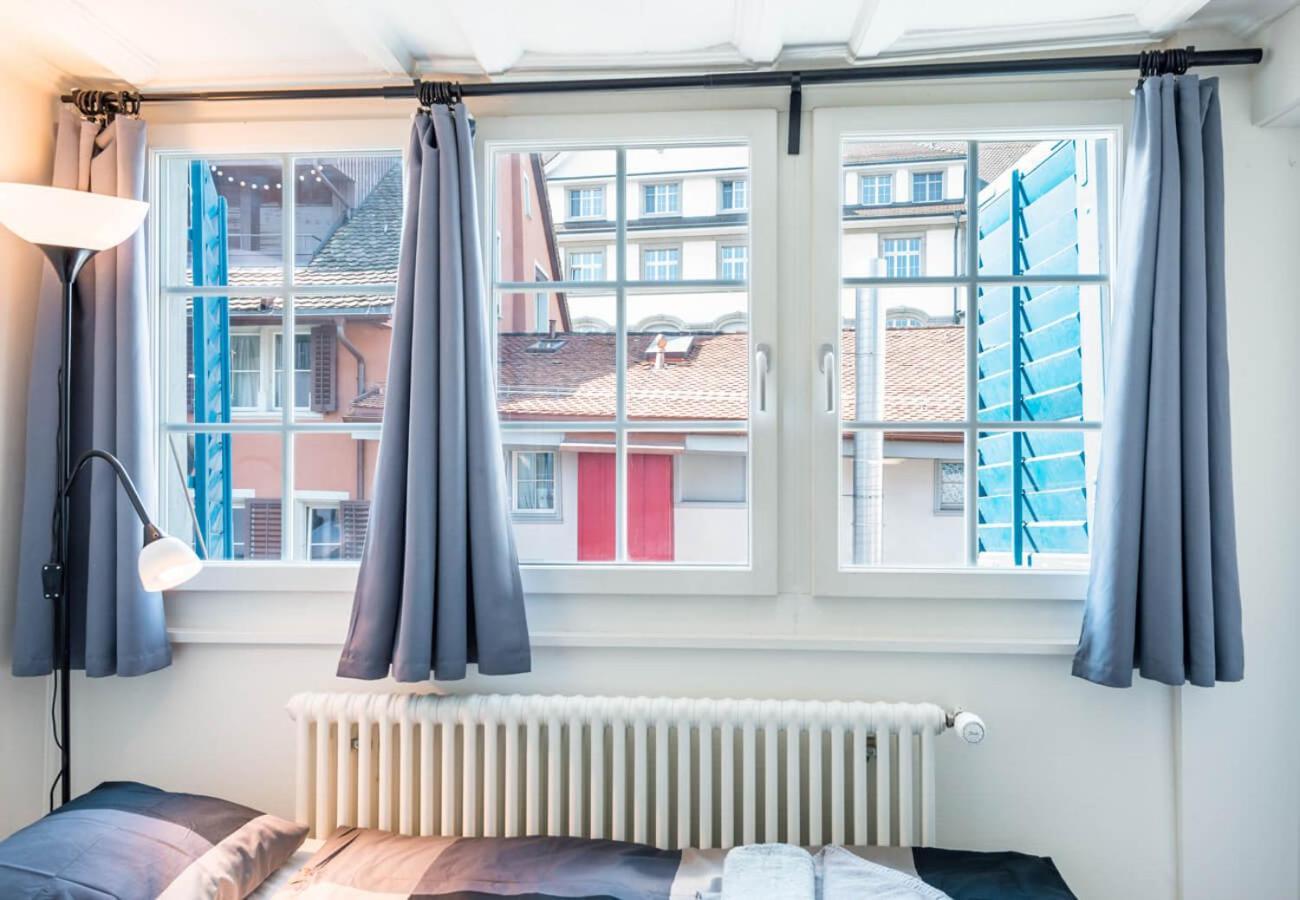 Hitrental Schmidgasse - Apartments ซูริก ภายนอก รูปภาพ