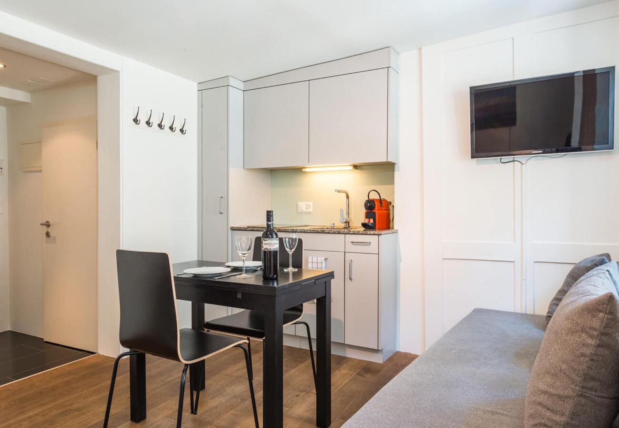Hitrental Schmidgasse - Apartments ซูริก ภายนอก รูปภาพ