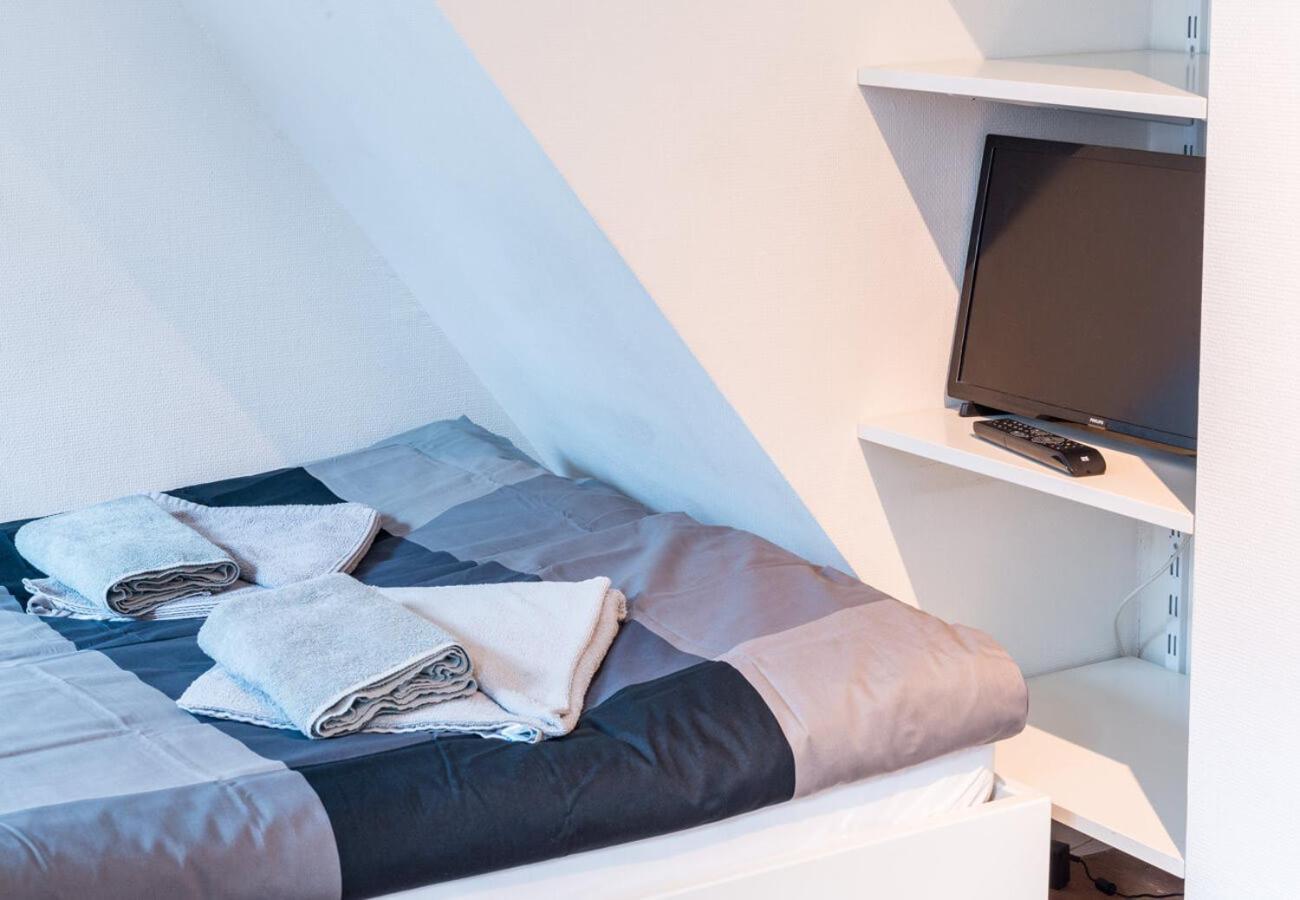 Hitrental Schmidgasse - Apartments ซูริก ภายนอก รูปภาพ