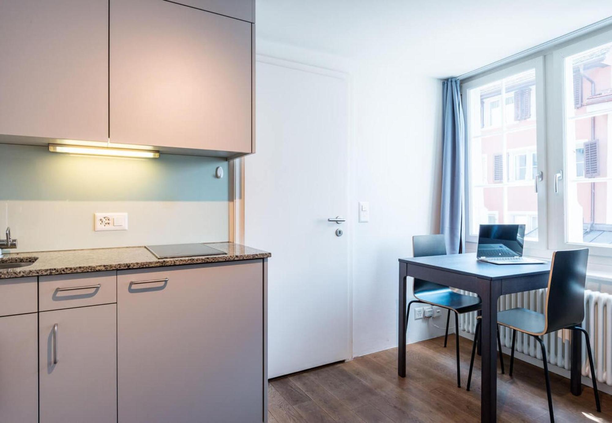 Hitrental Schmidgasse - Apartments ซูริก ภายนอก รูปภาพ