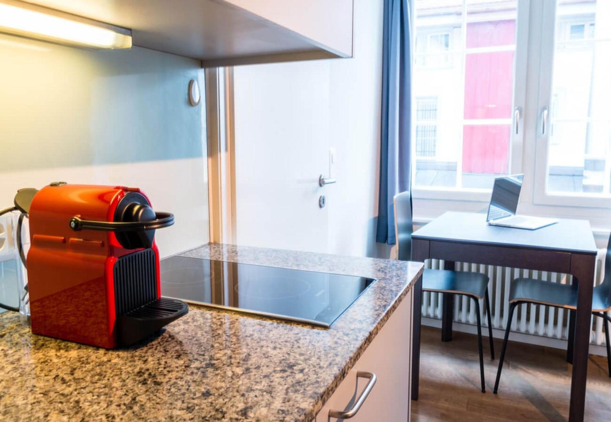 Hitrental Schmidgasse - Apartments ซูริก ภายนอก รูปภาพ