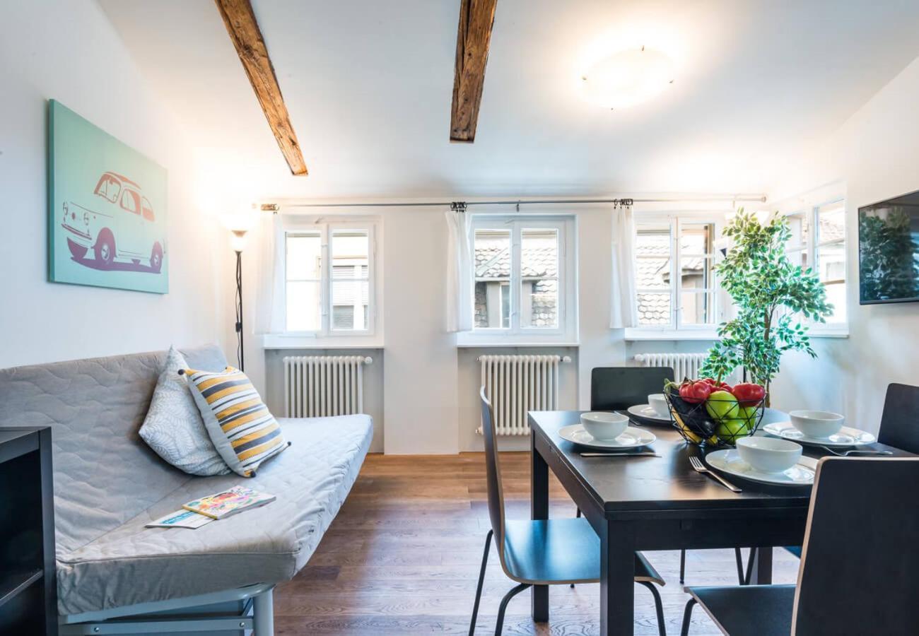 Hitrental Schmidgasse - Apartments ซูริก ภายนอก รูปภาพ